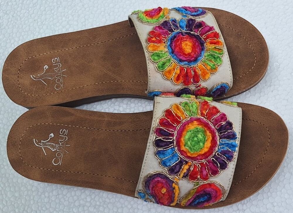 Conkys Pinwheel Slides Slip on Flat Sandals White Multicolor Flower Size 6 Boho